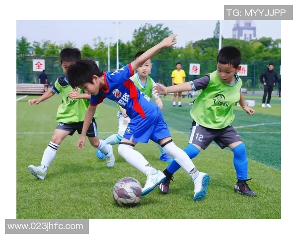 石家庄裕彤体育中心激情四溢足球赛盛况回顾与精彩瞬间分享 石家庄裕彤体育中心激情四溢足球赛盛况回顾与精彩瞬间分享